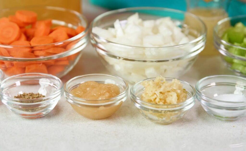 Mom's Chicken and Rice Soup INGREDIENTS