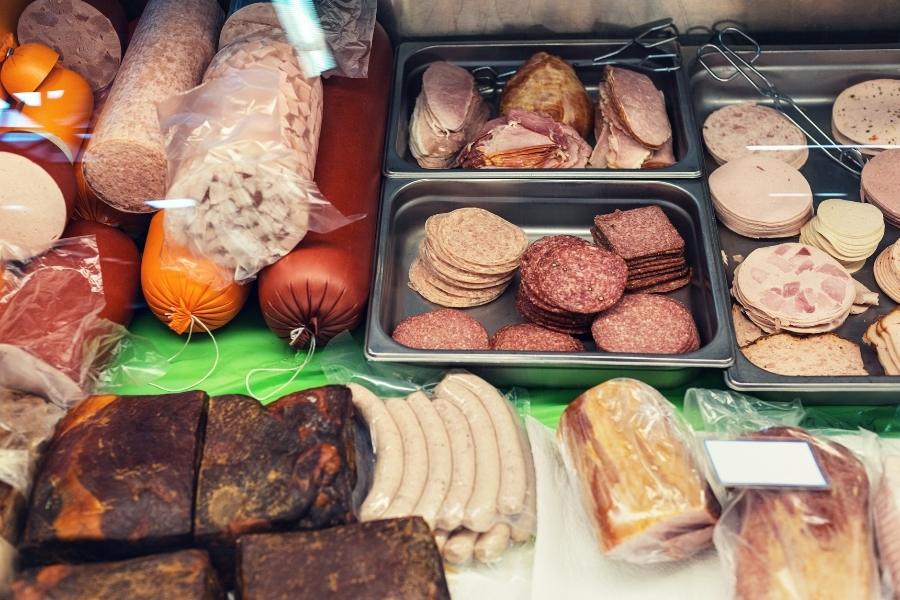 13 Foods That Cause Inflammation 8 Processed Meat