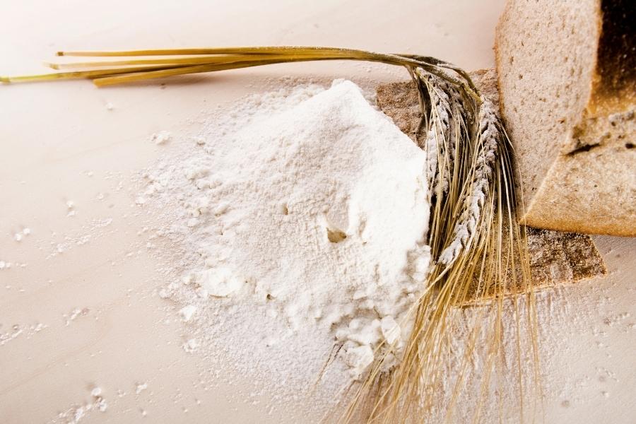 13 Foods That Cause Inflammation 10 Refined Grains
