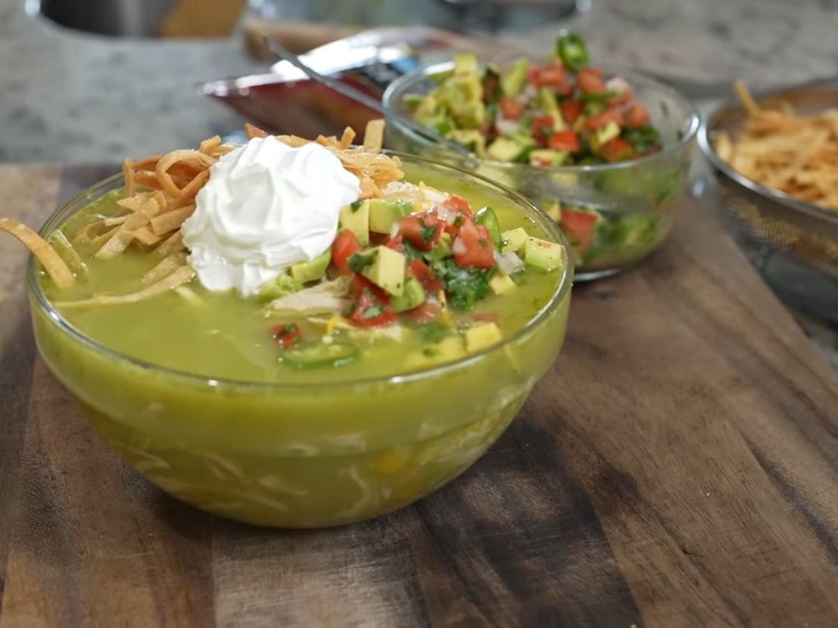 Easy Green Chicken Enchilada Soup Recipe