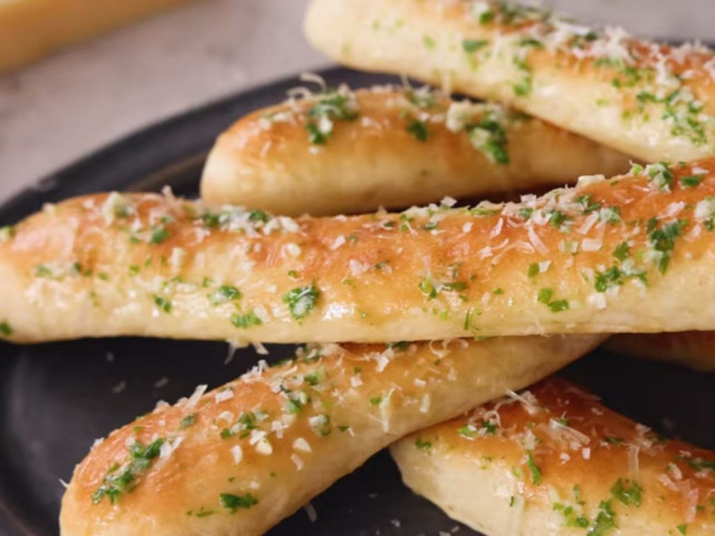 Easy Breadsticks Recipe